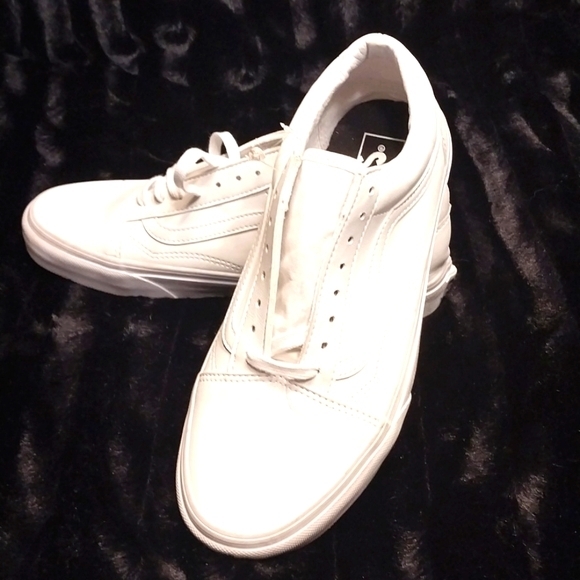 Van's NWOT Old Skool - Off the Wall Unisex Sneakers Men's 8.5 Women's 10 White - Picture 2 of 11